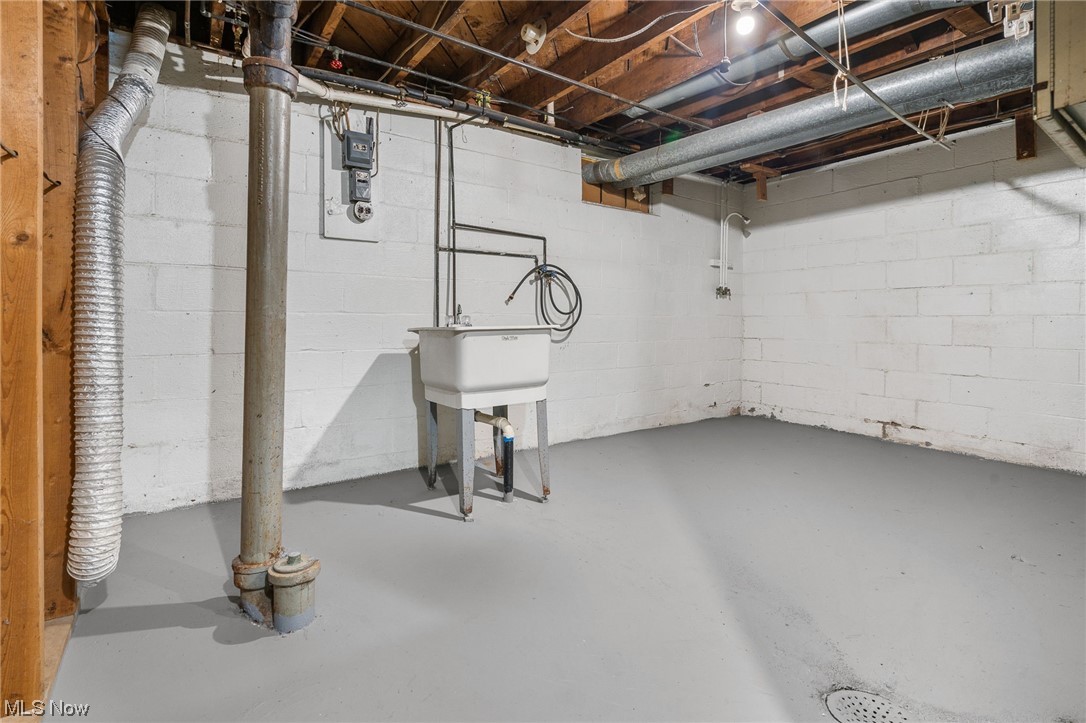 2942 17th Street Northwest Canton, OH 44708 - Photo 20 of 25 View of basement
