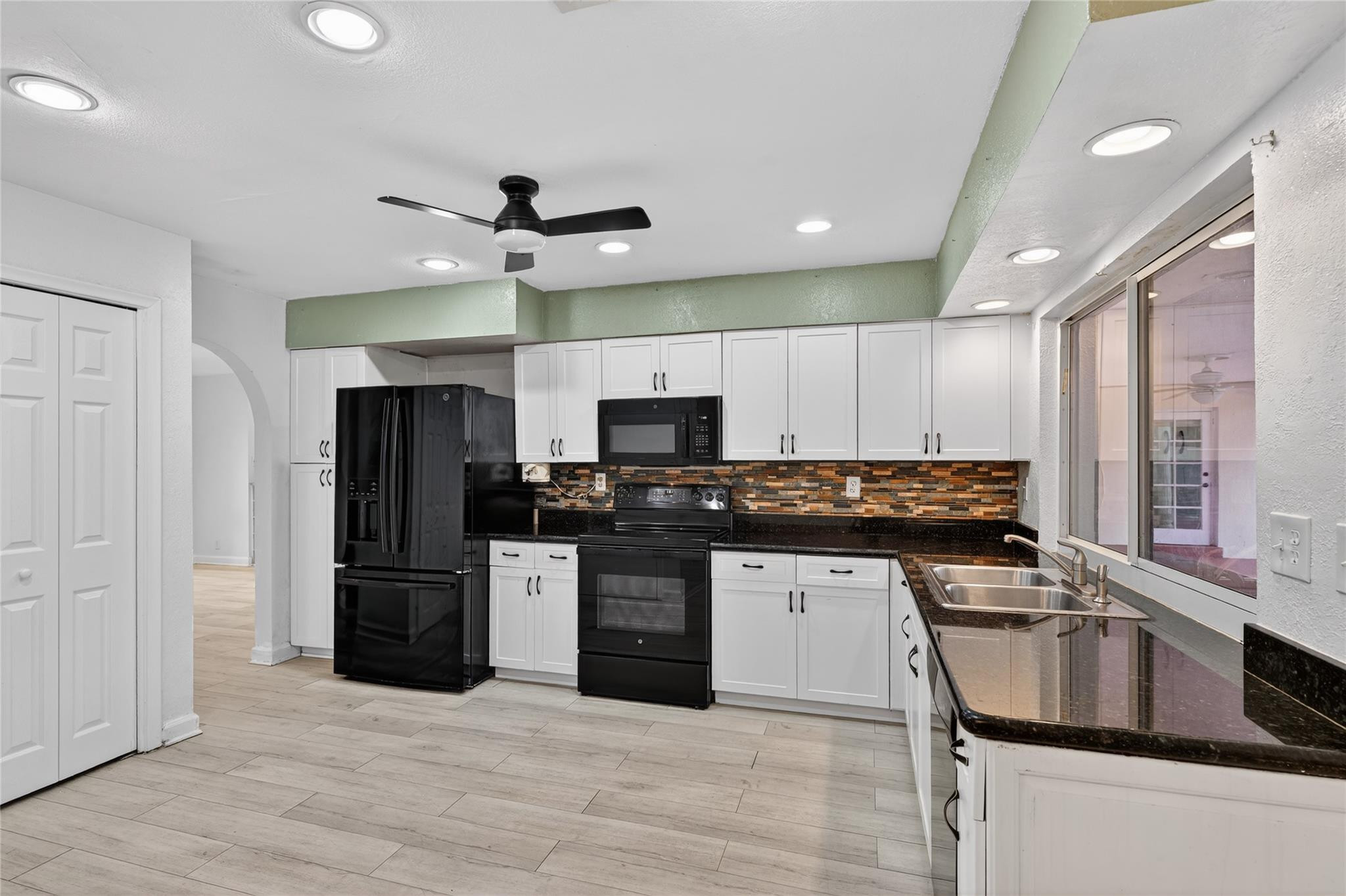 7420 Southwest 16th Street Plantation, FL 33317 - Photo 9 of 42 Photo 9