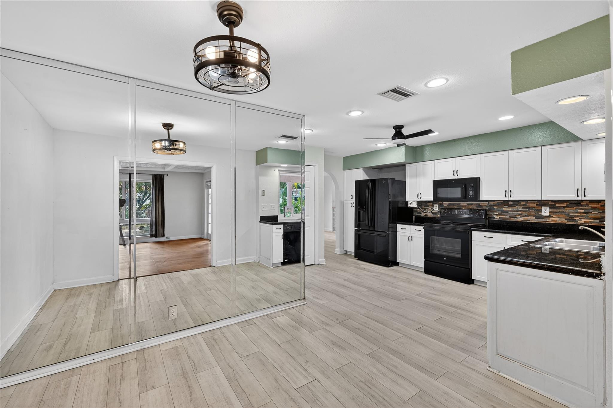 7420 Southwest 16th Street Plantation, FL 33317 - Photo 10 of 42 Photo 10