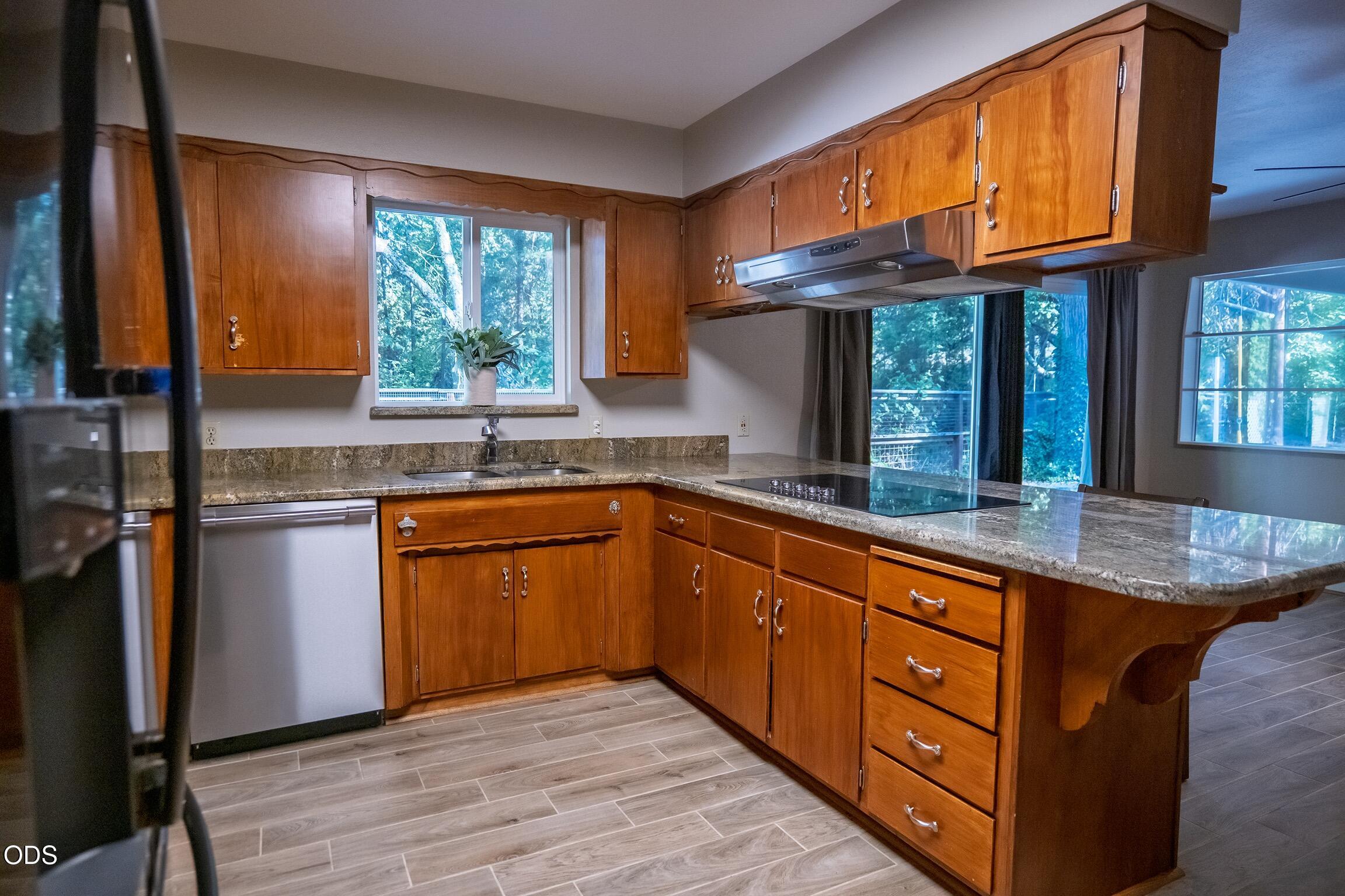 2750 Granite Hill Road Grants Pass, OR 97526 - Photo 15 of 47