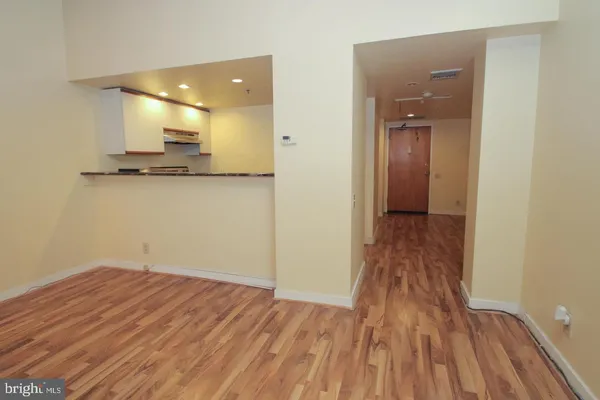 $1,500 | 301 Race Street, Unit 106, Philadelphia, PA 19106