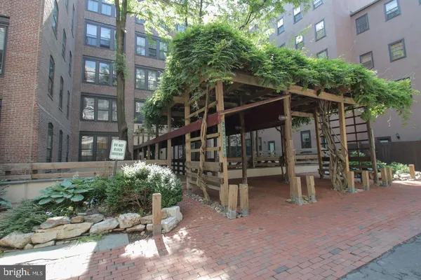 $1,500 | 301 Race Street, Unit 106, Philadelphia, PA 19106