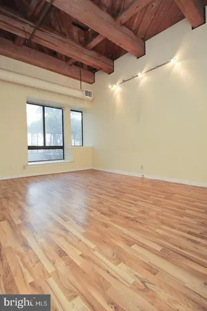 $1,500 | 301 Race Street, Unit 106, Philadelphia, PA 19106