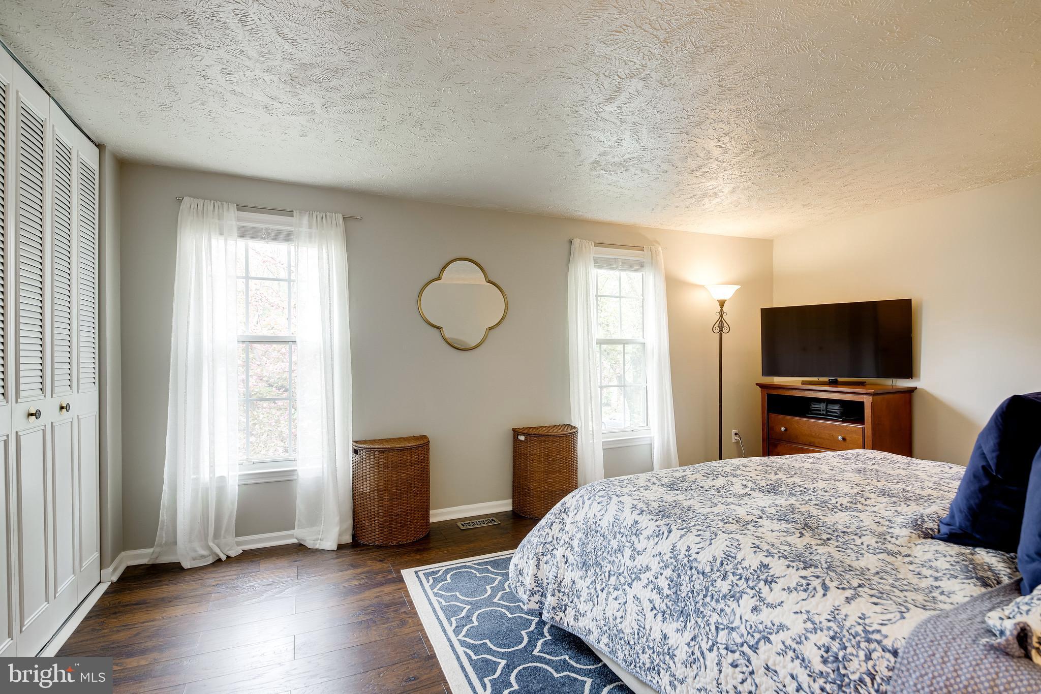 1490 Autumn Ridge Circle Reston, VA 20194 - Photo 24 of 60 Light-filled Owner's bedroom