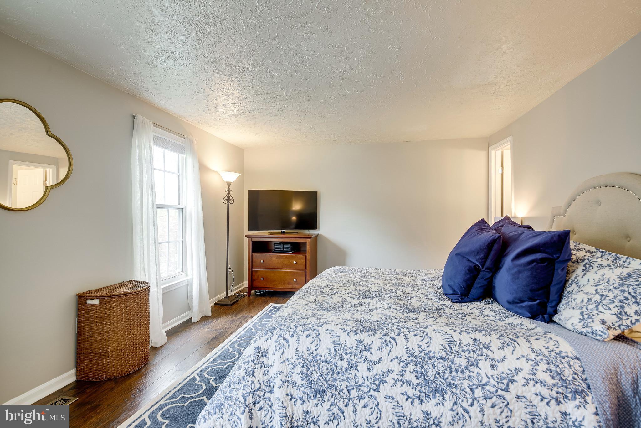 1490 Autumn Ridge Circle Reston, VA 20194 - Photo 25 of 60 Easily fits a King-Size bed