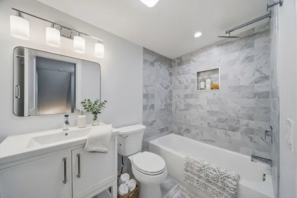 $364,900 | 7851 Suburban Lane, Bridgeview, IL 60455