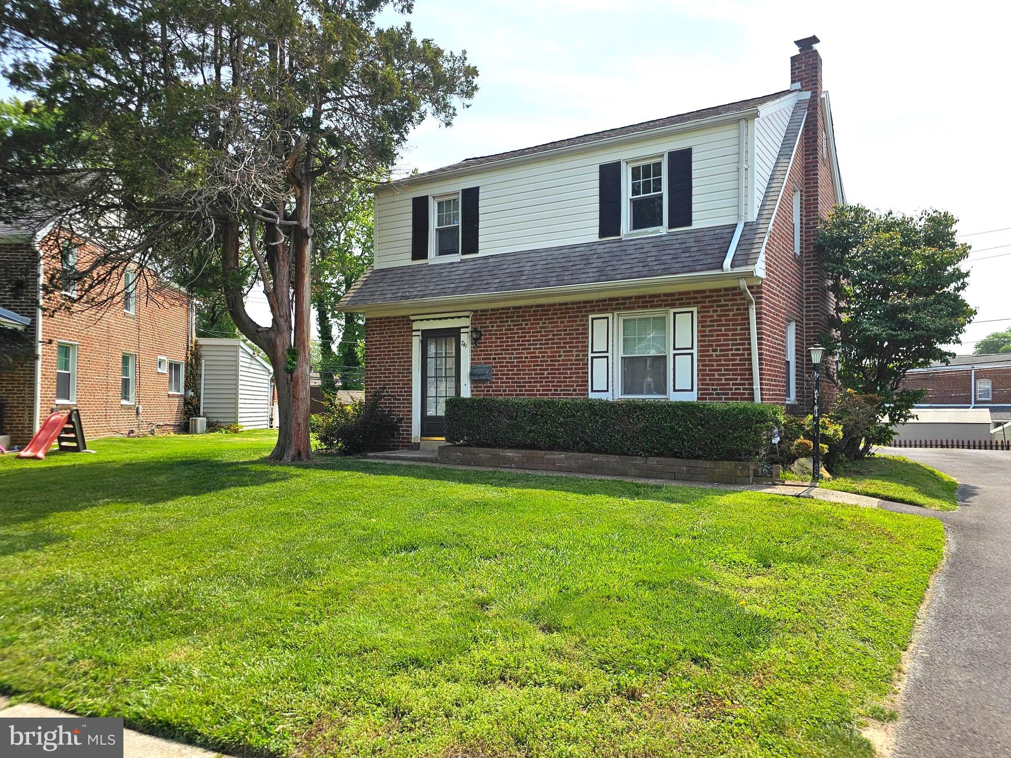 741 Stockton Circle Ridley Park, PA 19078 - Photo 1 of 52 Gallery Image 1