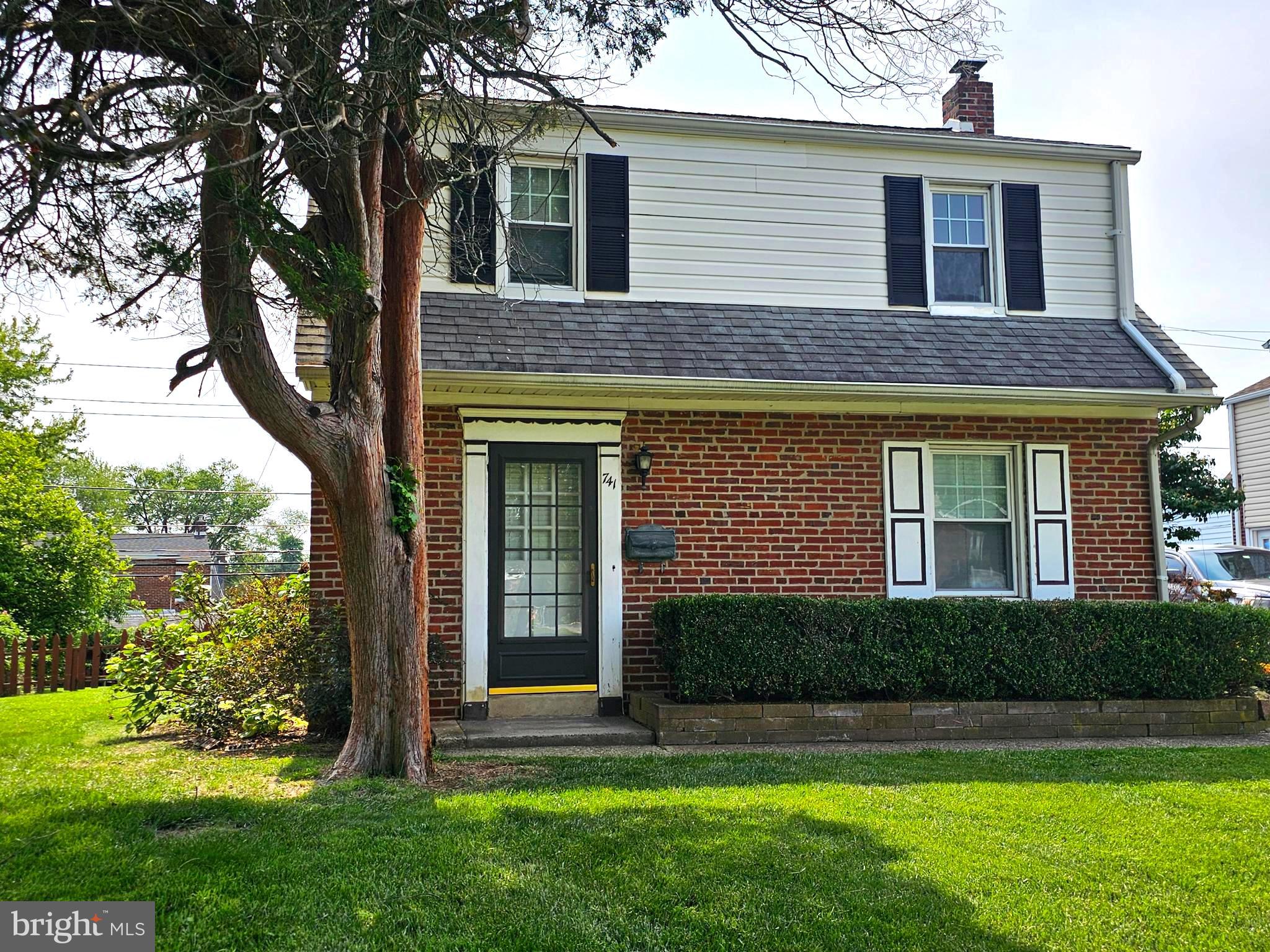 741 Stockton Circle Ridley Park, PA 19078 - Photo 2 of 52 Gallery Image 2