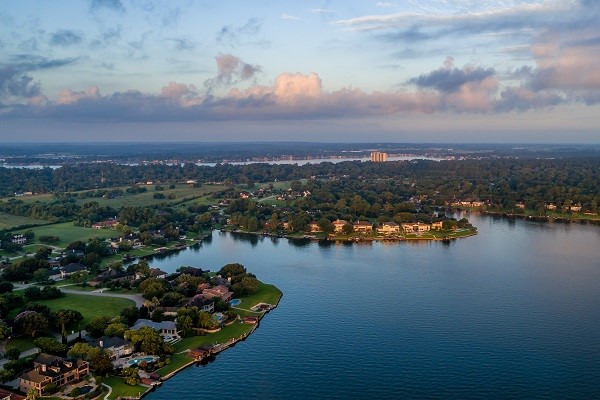 19555 Montgomery Rdg Way Montgomery, TX 77316 - Photo 35 of 38 Lake Conroe, offering boating, fishing, and lakeside dining.