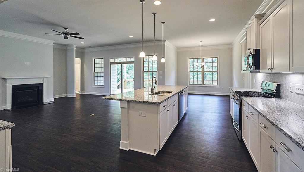 7159 Conrad Farm Road, Unit 188 Pfafftown, NC 27040 - Photo 19 of 26 Kitchen/Breakfast open to Great Room-finishes are different.
