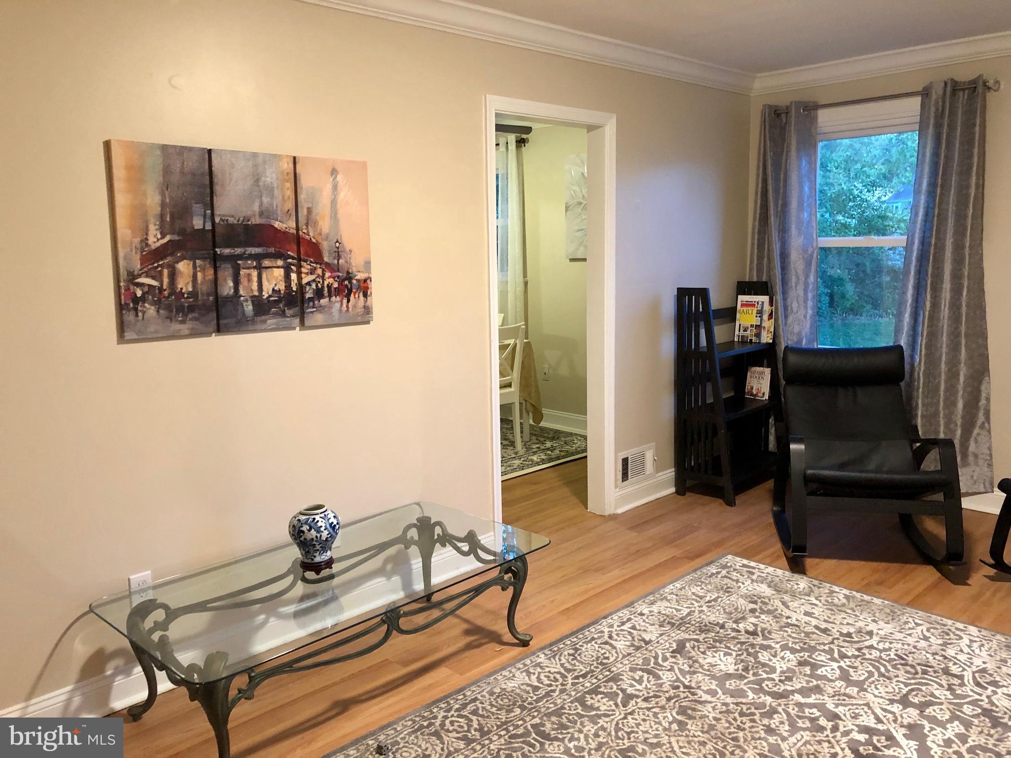 2823 Lindell Street Silver Spring, MD 20902 - Photo 16 of 55 Large living room