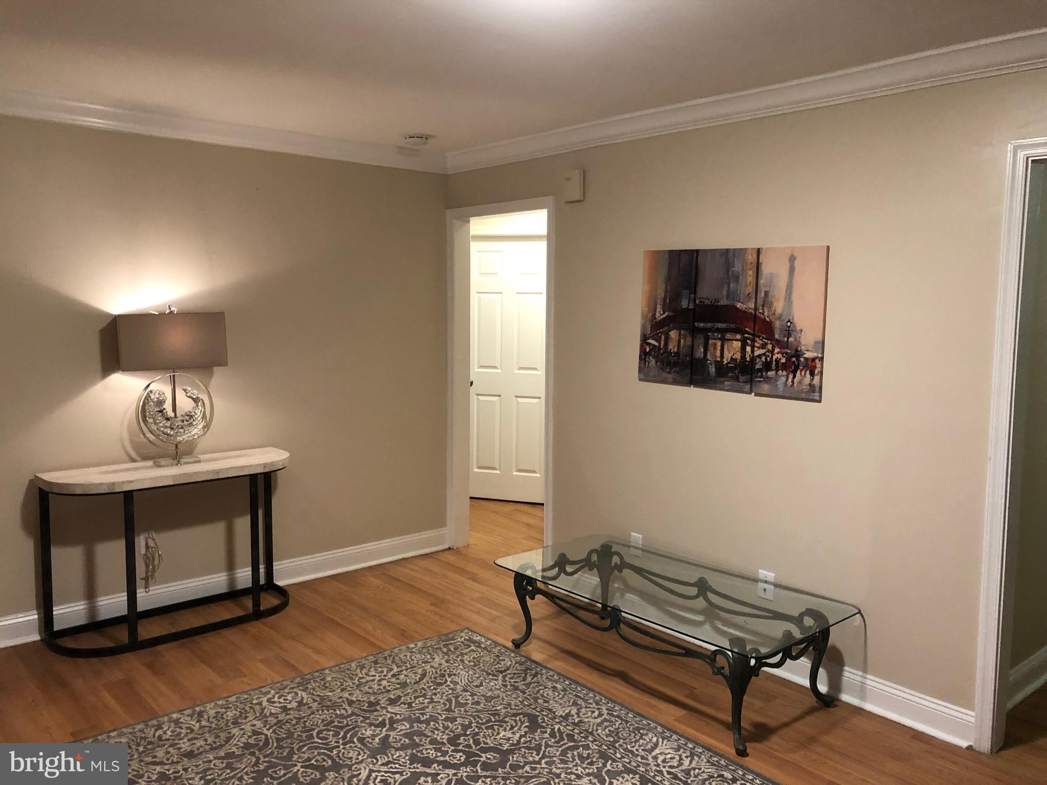 2823 Lindell Street Silver Spring, MD 20902 - Photo 18 of 55 LIving room/bedroom hallway