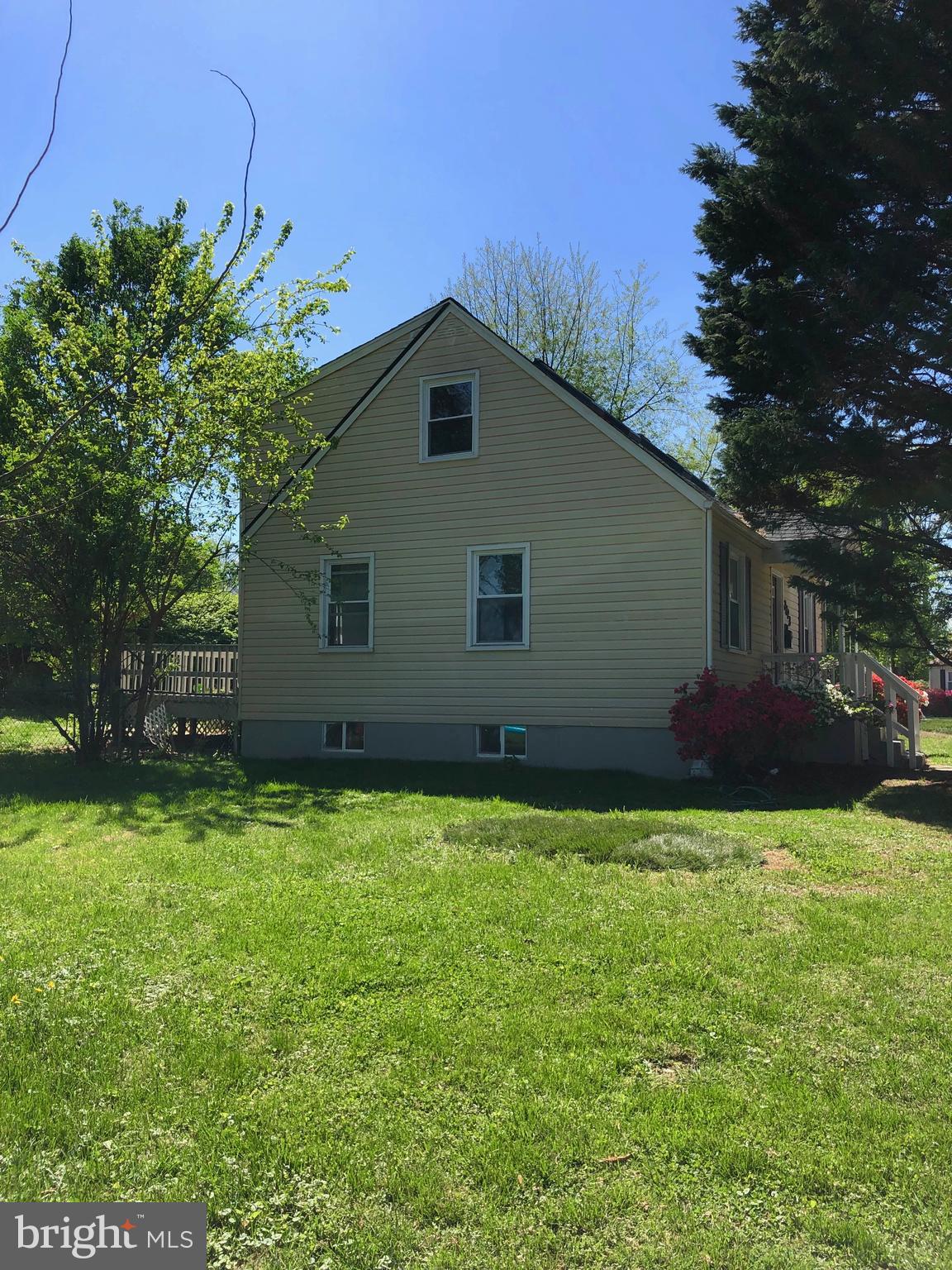2823 Lindell Street Silver Spring, MD 20902 - Photo 3 of 55 Big yard