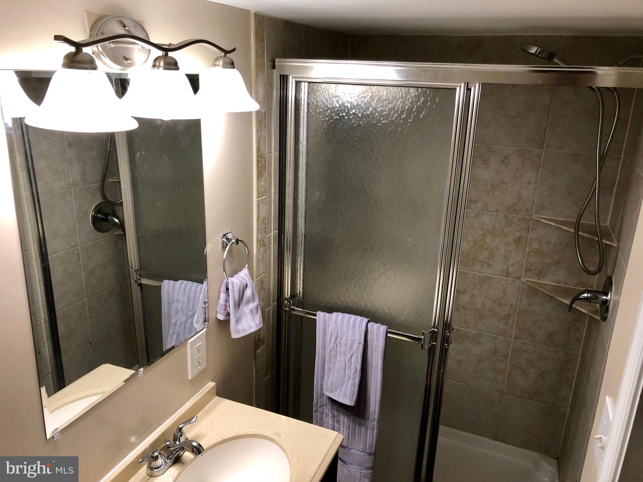 2823 Lindell Street Silver Spring, MD 20902 - Photo 31 of 55 Lower level full bathroom