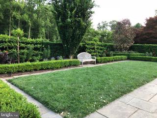 2823 Lindell Street Silver Spring, MD 20902 - Photo 42 of 55 Community / Brookside Gardens