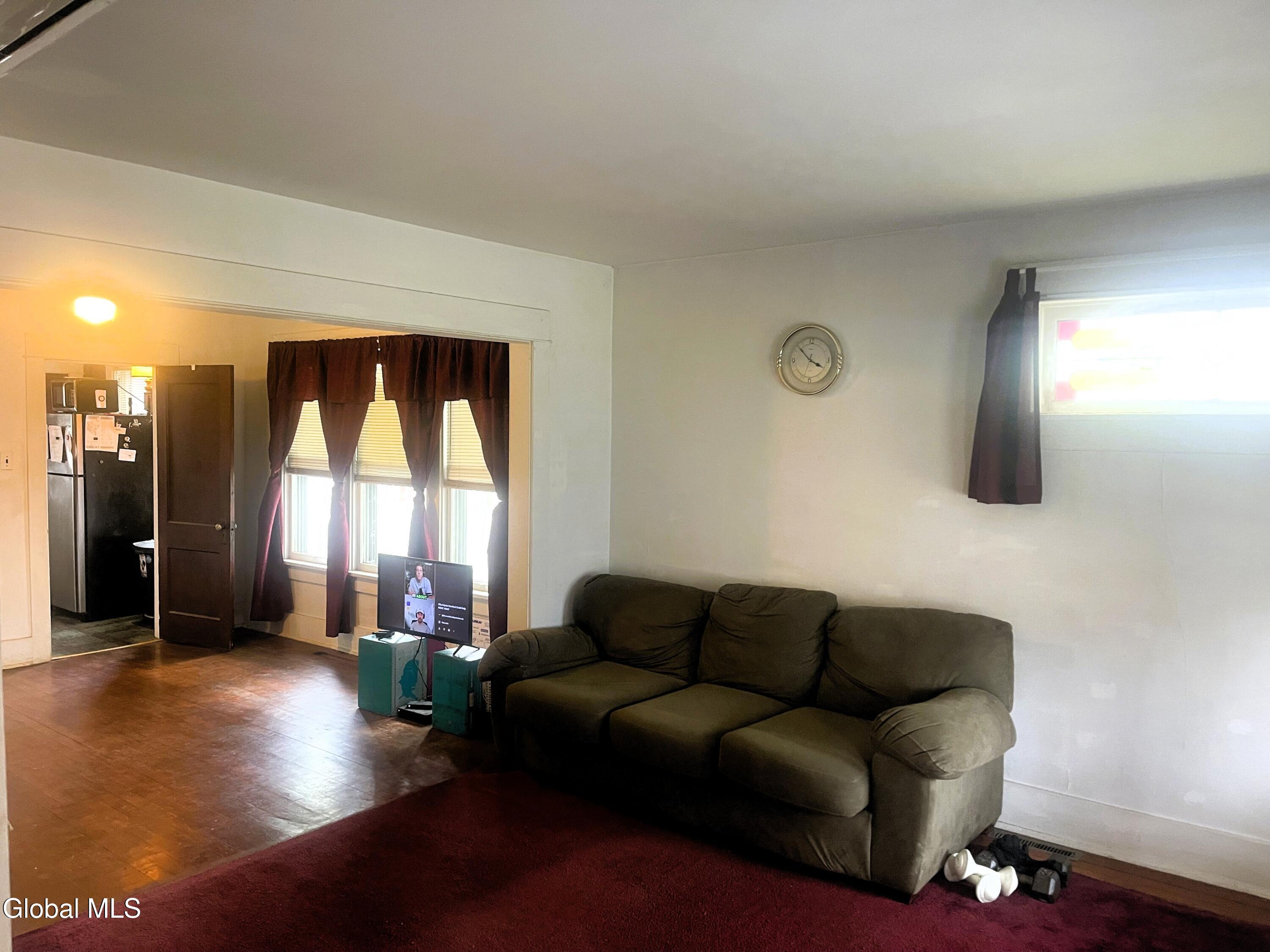 1928 Broad Street Schenectady, NY 12306 - Photo 4 of 48 5