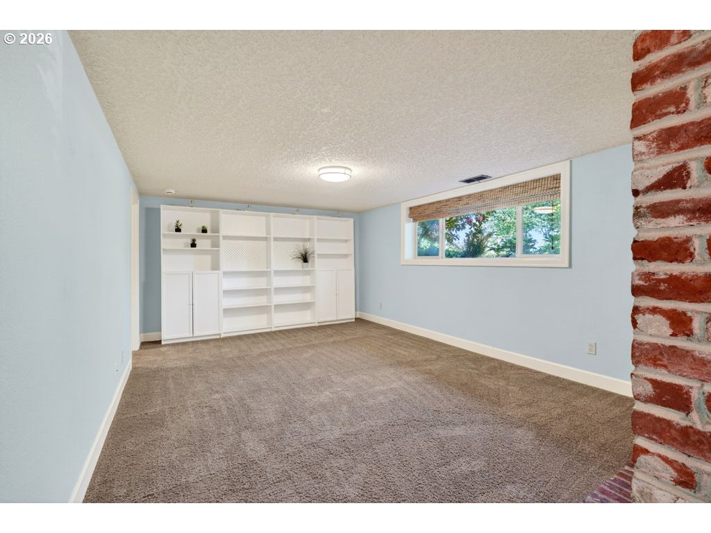 2584 Park Road Lake Oswego, OR 97034 - Photo 27 of 47 Gallery Image 27