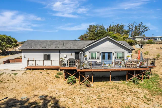 $1,675,000 | 268 Eucalyptus Road, Petaluma, CA 94952