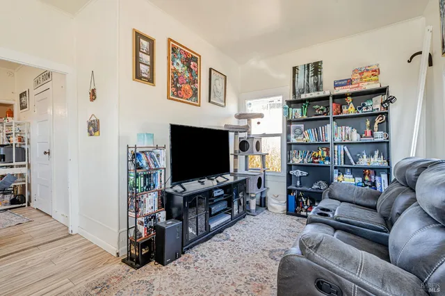 $1,675,000 | 268 Eucalyptus Road, Petaluma, CA 94952