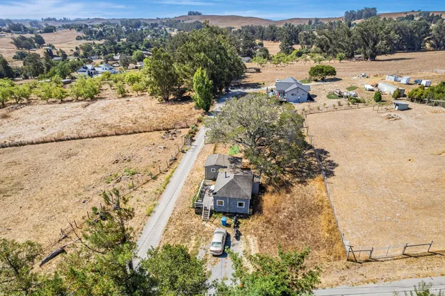 $1,675,000 | 268 Eucalyptus Road, Petaluma, CA 94952