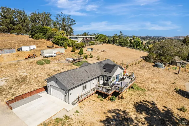 $1,675,000 | 268 Eucalyptus Road, Petaluma, CA 94952