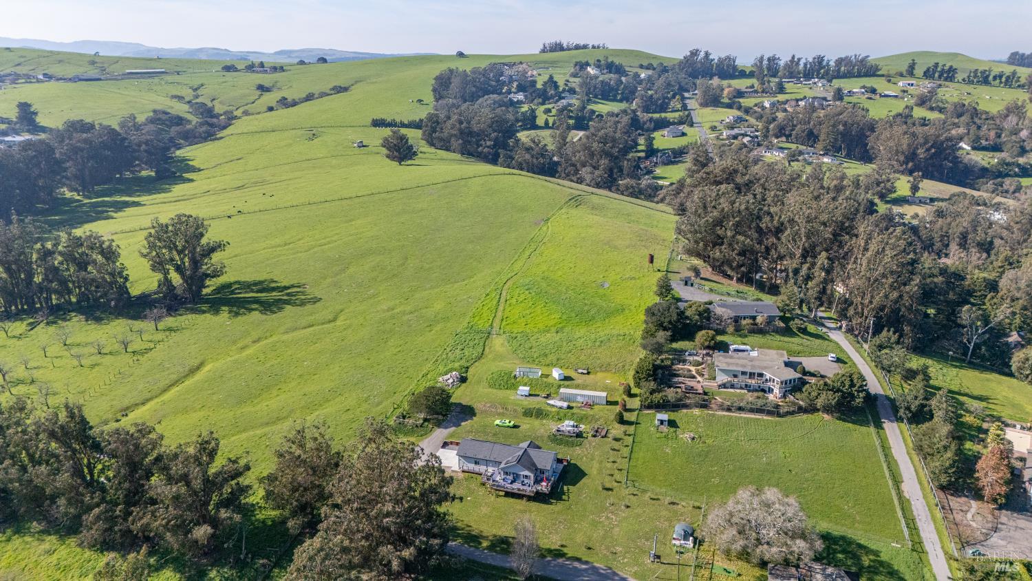 268 Eucalyptus Road Petaluma, CA 94952 - Photo 5 of 48