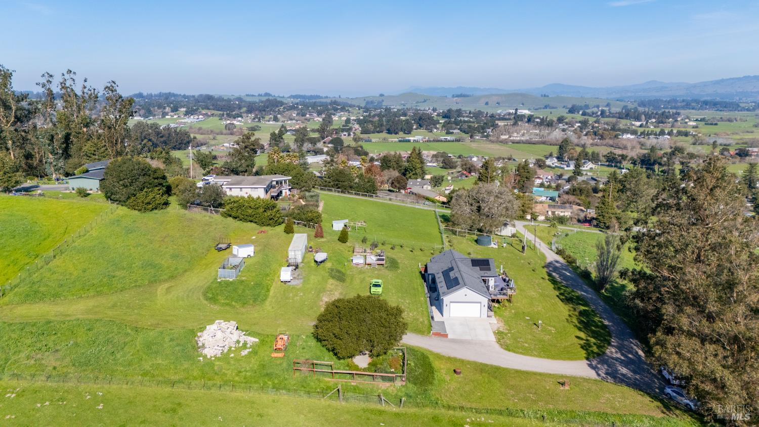 268 Eucalyptus Road Petaluma, CA 94952 - Photo 6 of 48