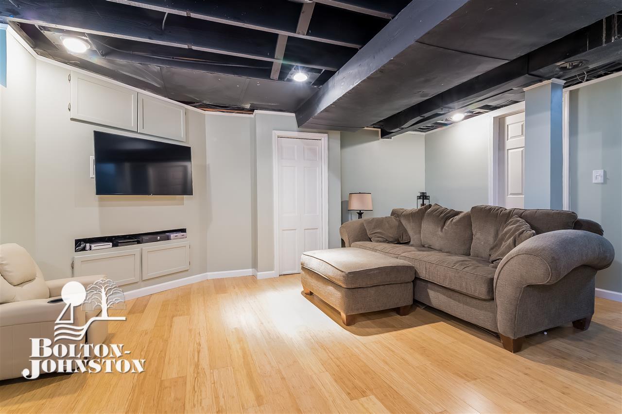 3338 Harding Street Dearborn, MI 48124 - Photo 18 of 26 31368006-18.JPG
