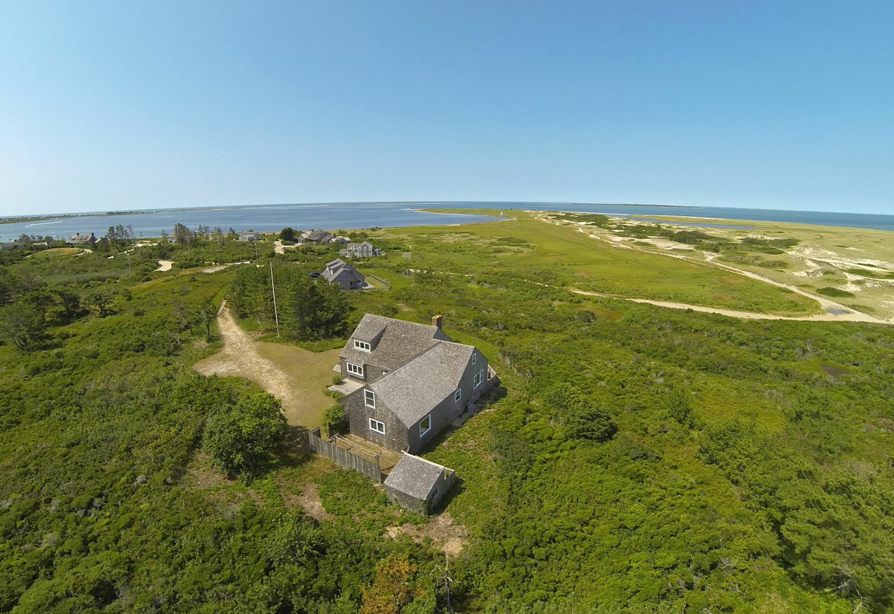 181 Eel Point Road Nantucket, MA 02554 - Photo 6 of 21 Gallery Image 6