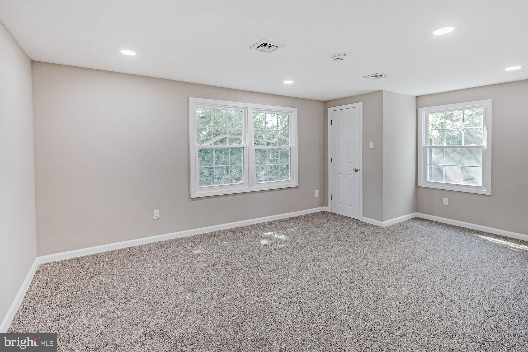96 Riviera Drive Pennsville, NJ 08070 - Photo 16 of 32