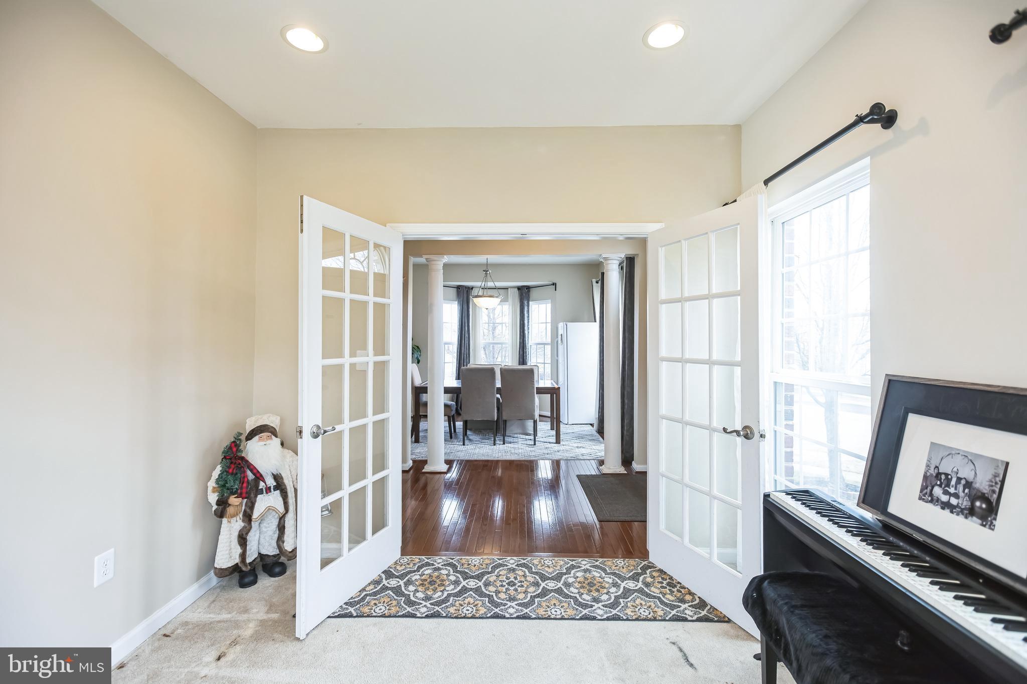 2601 St Marys View Road Accokeek, MD 20607 - Photo 11 of 33 a view of a livingroom with furniture and front door