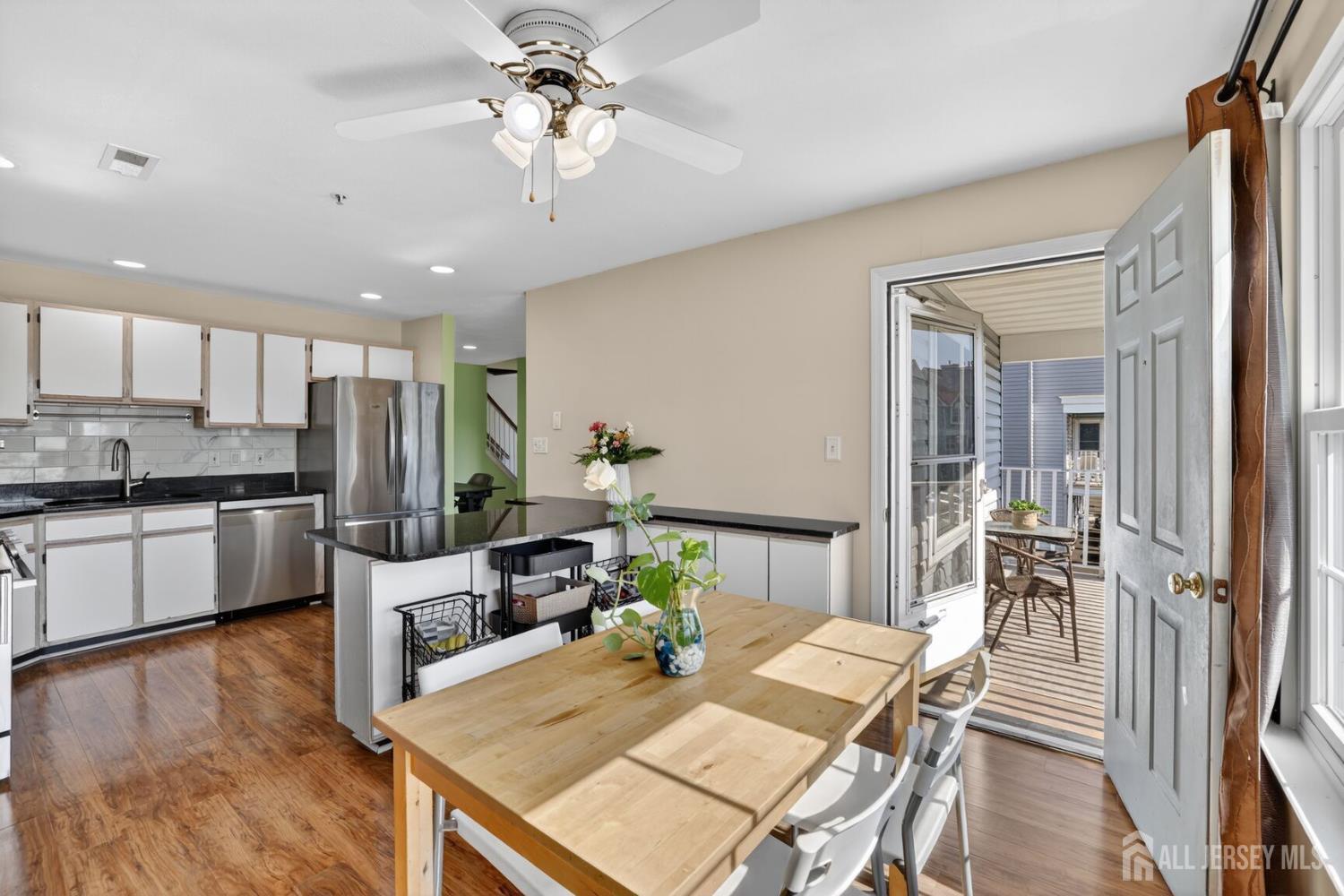 217 Prestwick Way Edison, NJ 08820 - Photo 13 of 30