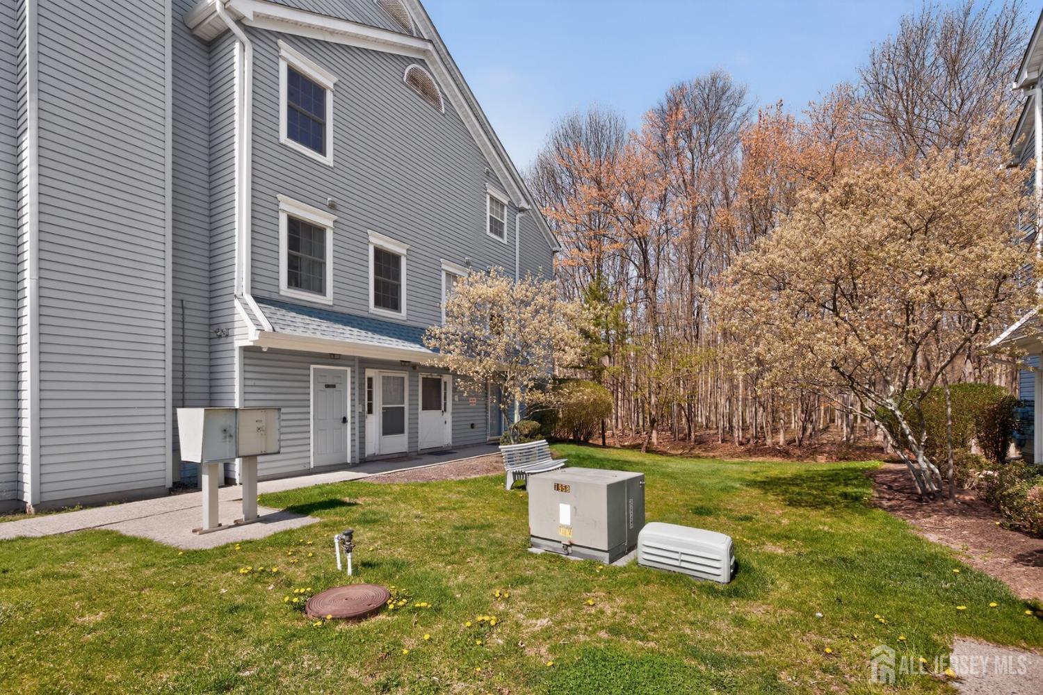 217 Prestwick Way Edison, NJ 08820 - Photo 3 of 30