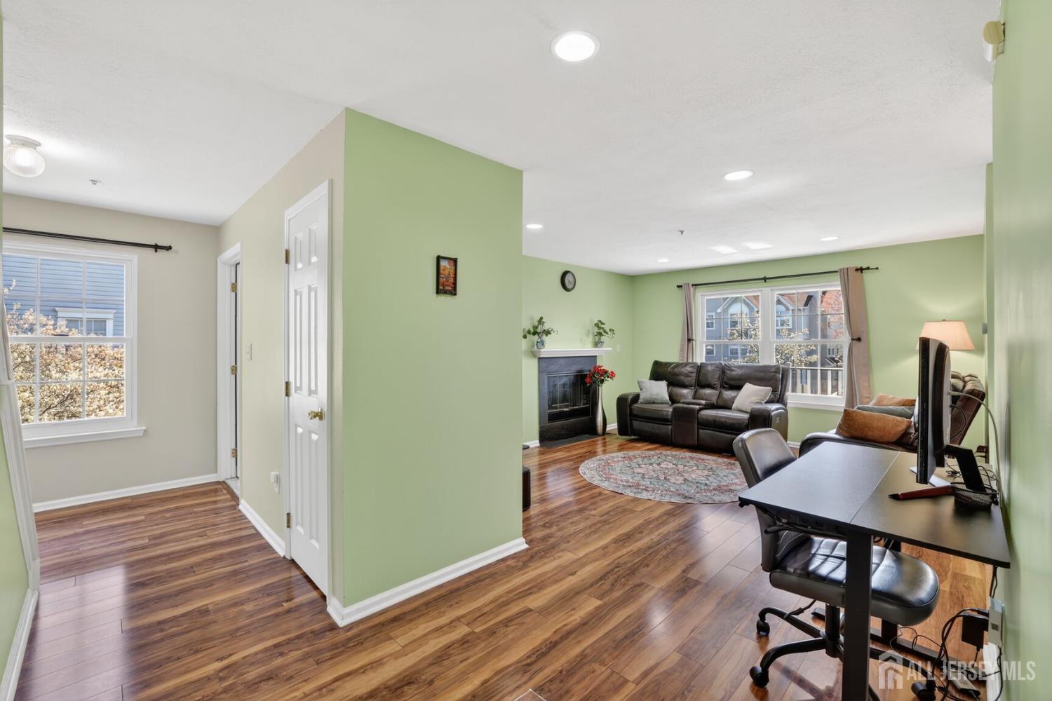 217 Prestwick Way Edison, NJ 08820 - Photo 5 of 30