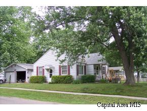 207 South Mill Street Athens, IL 62613 - Photo 2 of 4 Gallery Image 2