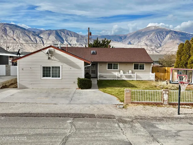 $325,000 | 455 Connely Street, Hawthorne, NV 89415