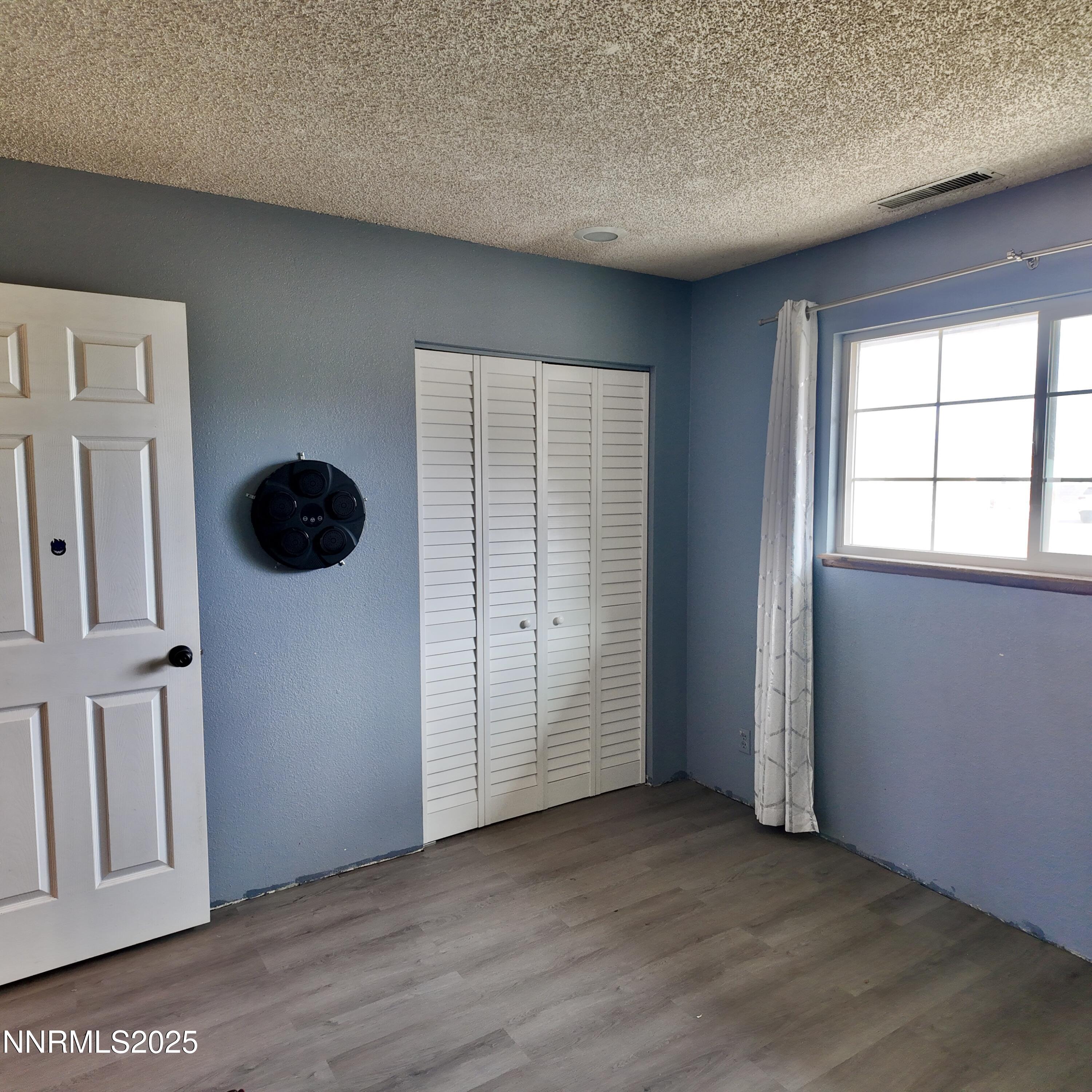 455 Connely Street Hawthorne, NV 89415 - Photo 23 of 43 Bedroom 1