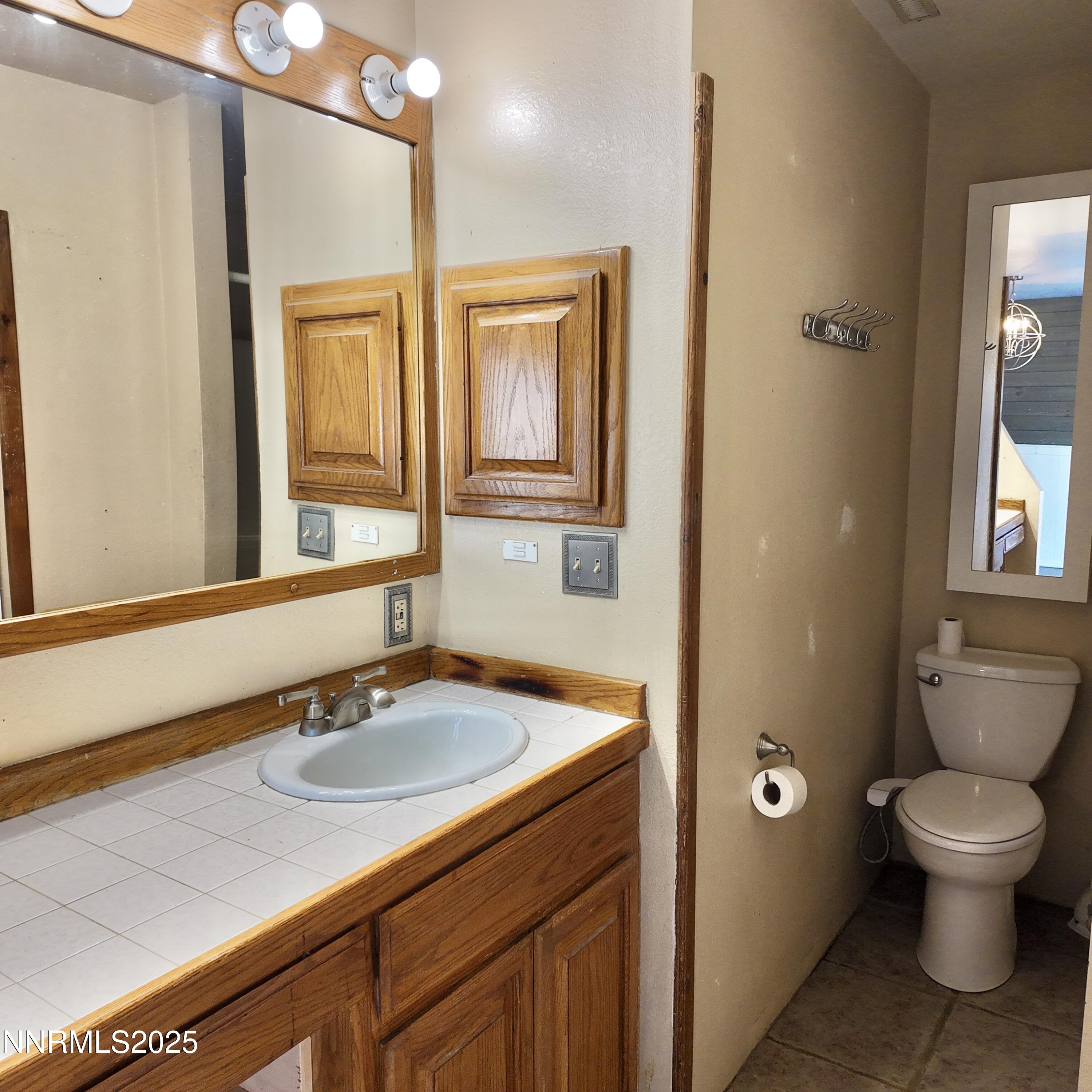 455 Connely Street Hawthorne, NV 89415 - Photo 29 of 43 Primary Bath 2