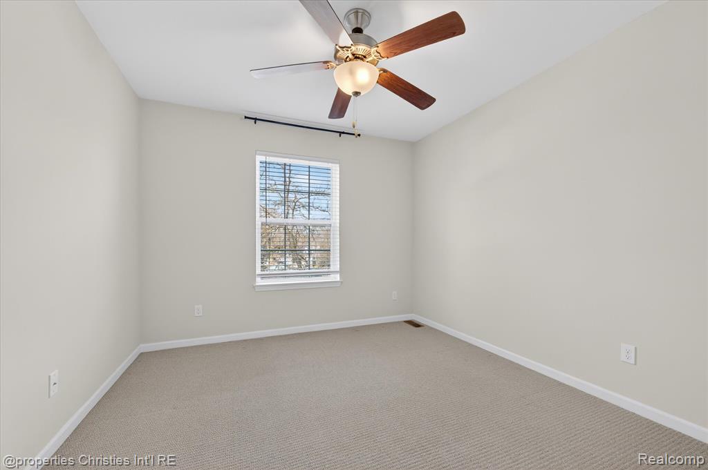 2683 Harvard Road Berkley, MI 48072 - Photo 41 of 60