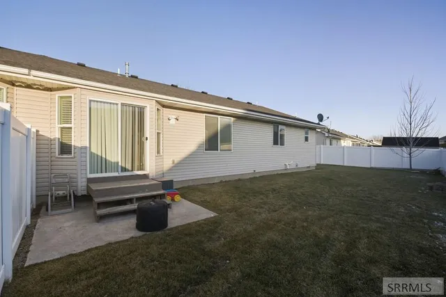 $330,000 | 1202 Ashland Drive, Ammon, ID 83406