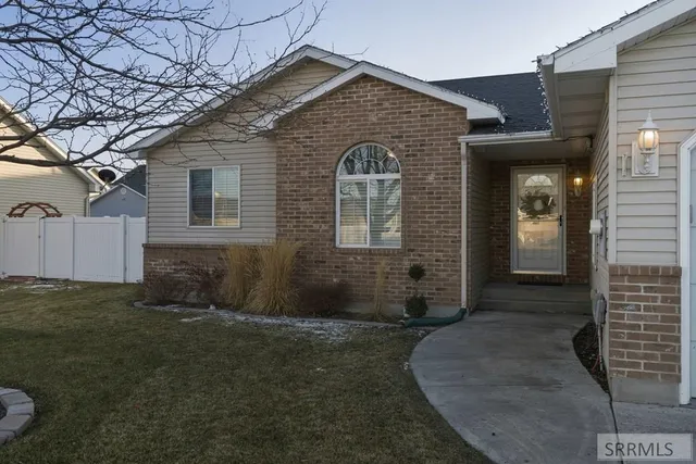 $330,000 | 1202 Ashland Drive, Ammon, ID 83406