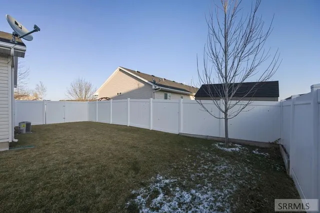 $330,000 | 1202 Ashland Drive, Ammon, ID 83406