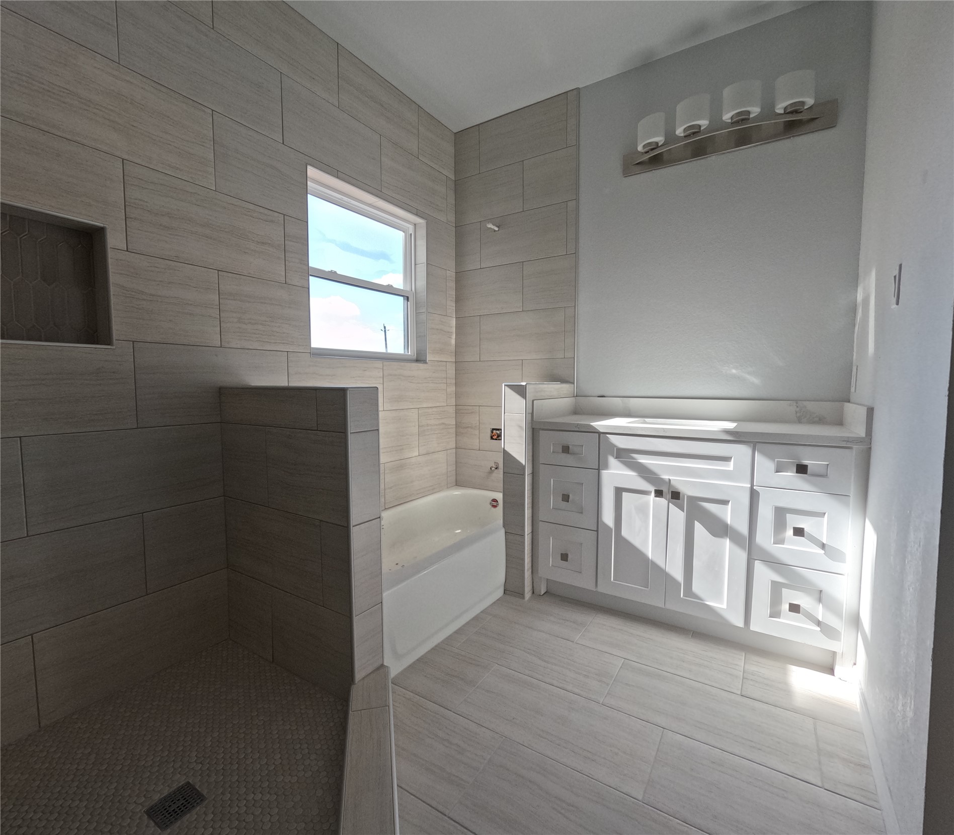 9427 Coffee Street Houston, TX 77033 - Photo 22 of 23 Primary Bathroom from doorway