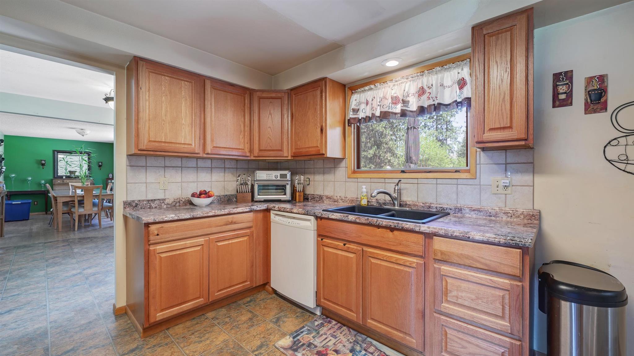 1121 East Hastings Road Spokane, WA 99218 - Photo 12 of 36 Gallery Image 12