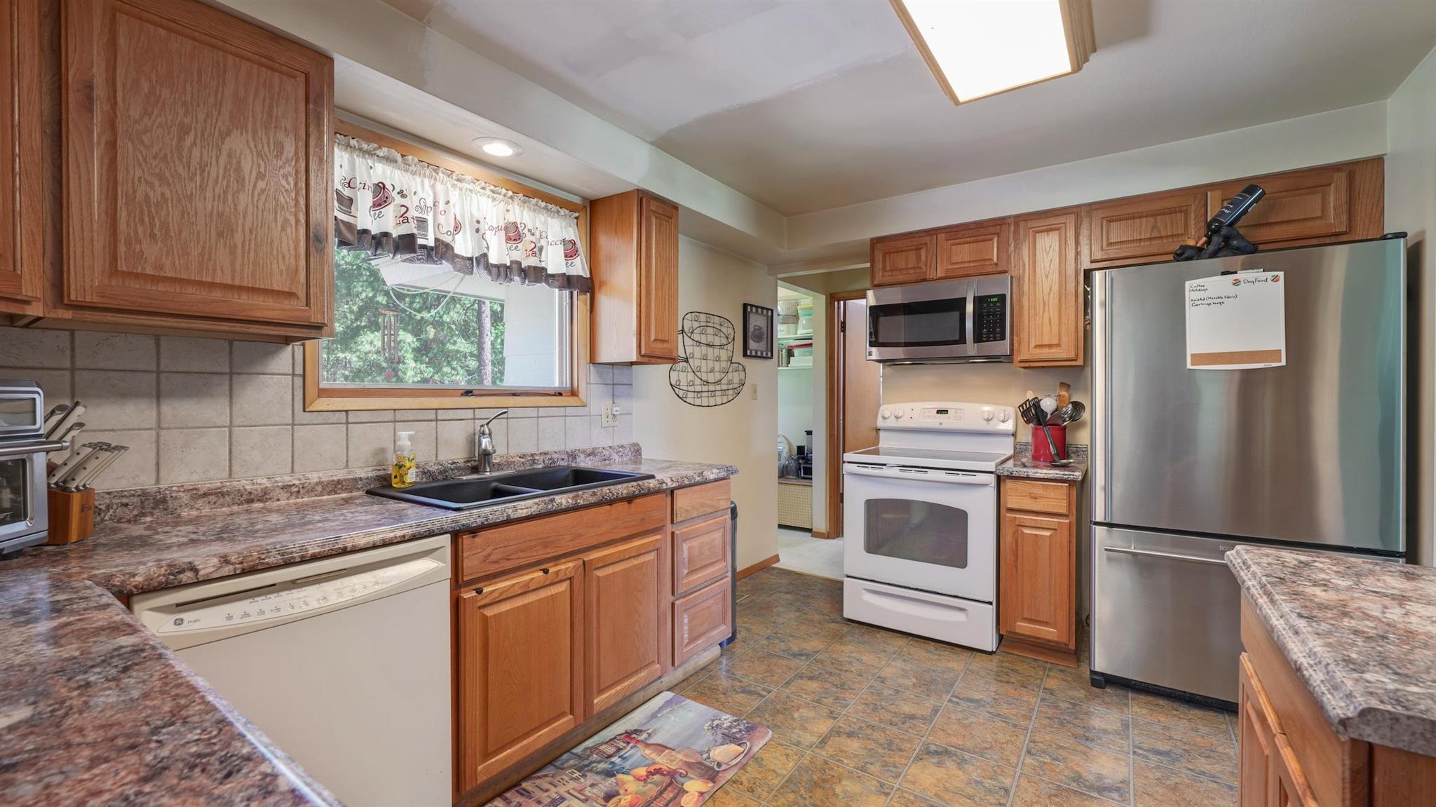 1121 East Hastings Road Spokane, WA 99218 - Photo 10 of 36 Gallery Image 10