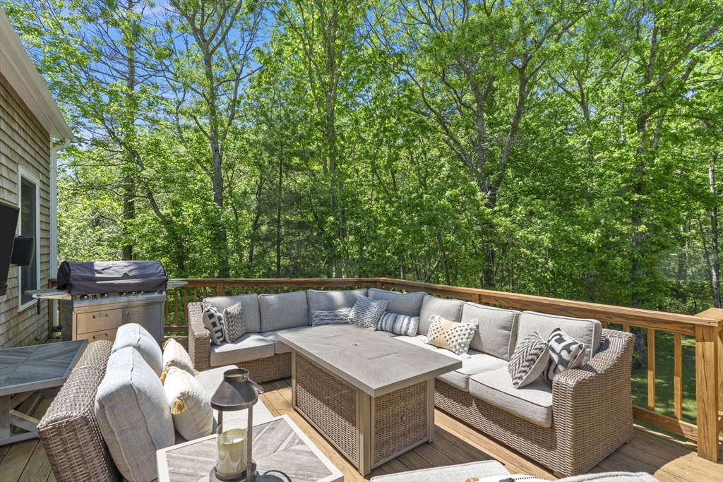 160 Quail Run Marshfield, MA 02050 - Photo 40 of 42