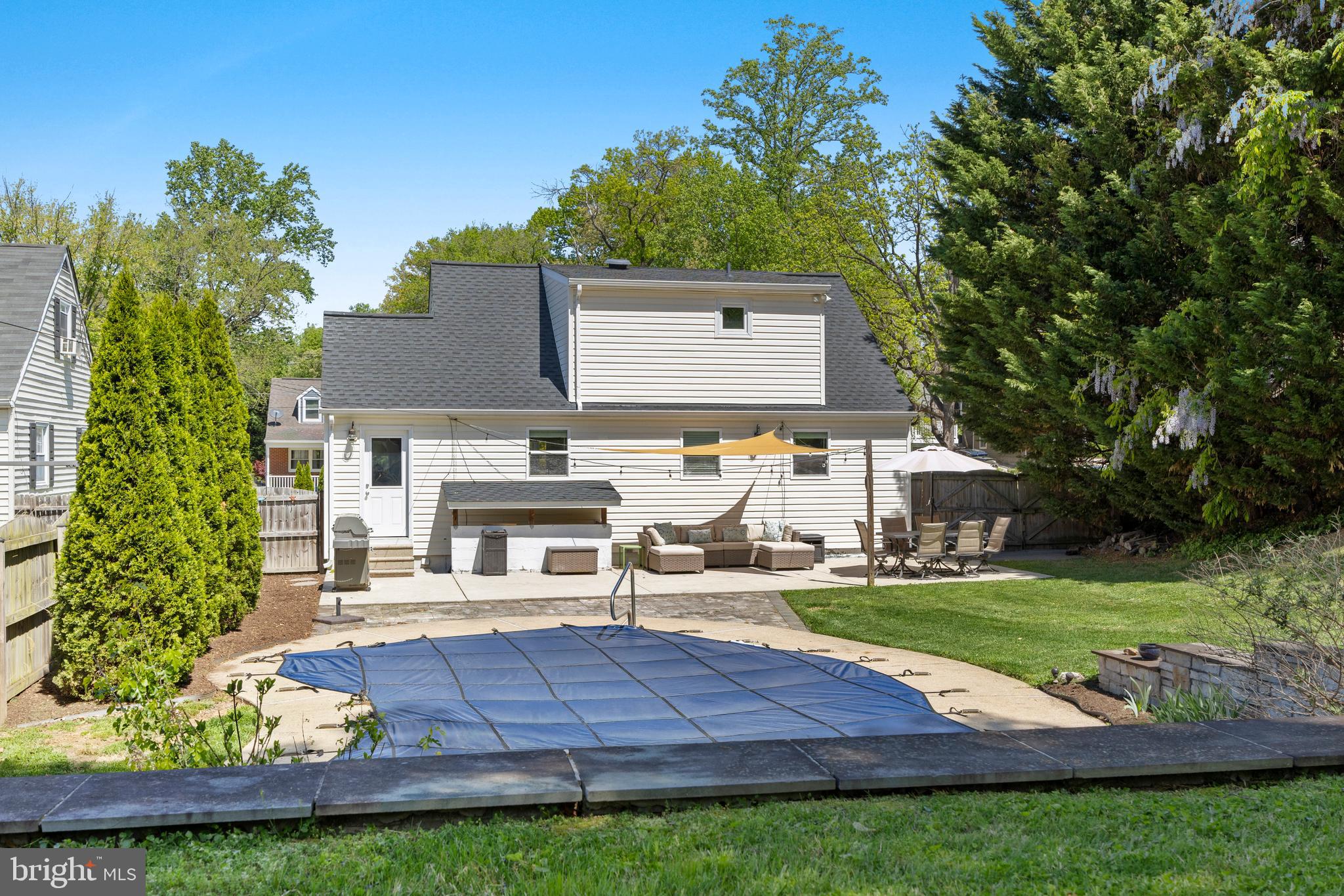 511 Greenwood Road Linthicum Heights, MD 21090 - Photo 20 of 26 front view of house with a yard