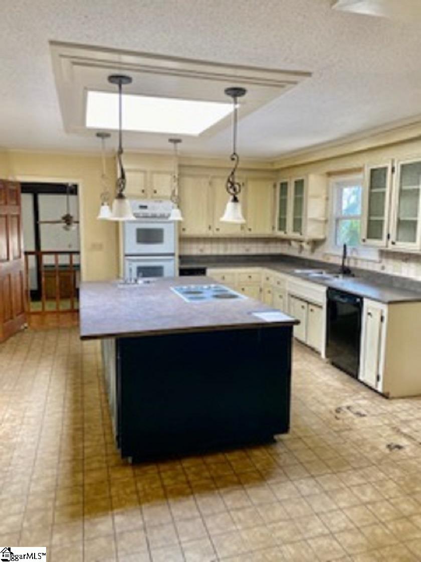 1132 Edwards Road Greenville, SC 29615 - Photo 5 of 8