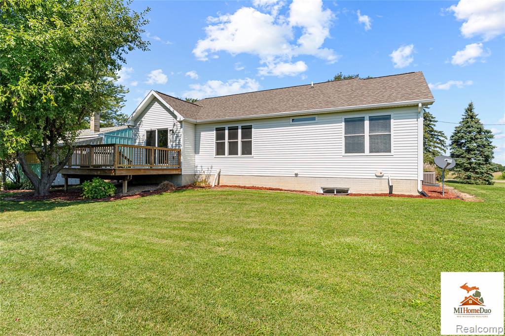 8110 Middleton Road Corunna, MI 48817 - Photo 33 of 47