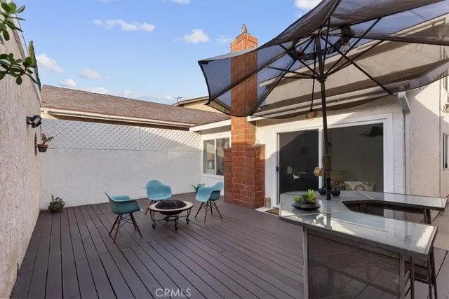 a bathroom with double vanity sinks and a mirror